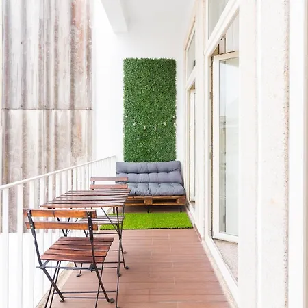 Apartment Near Deluxe