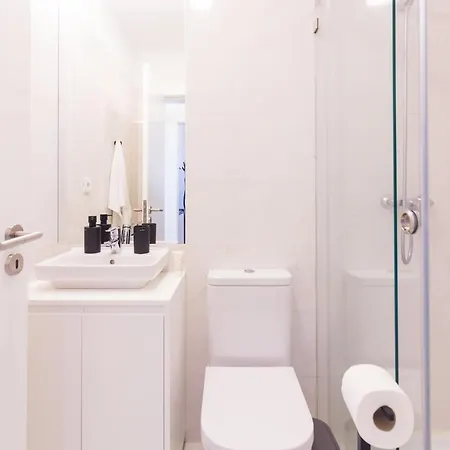 Near Deluxe Apartment *